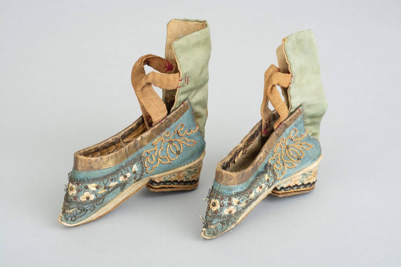 Ausstellung unBinding Bodies